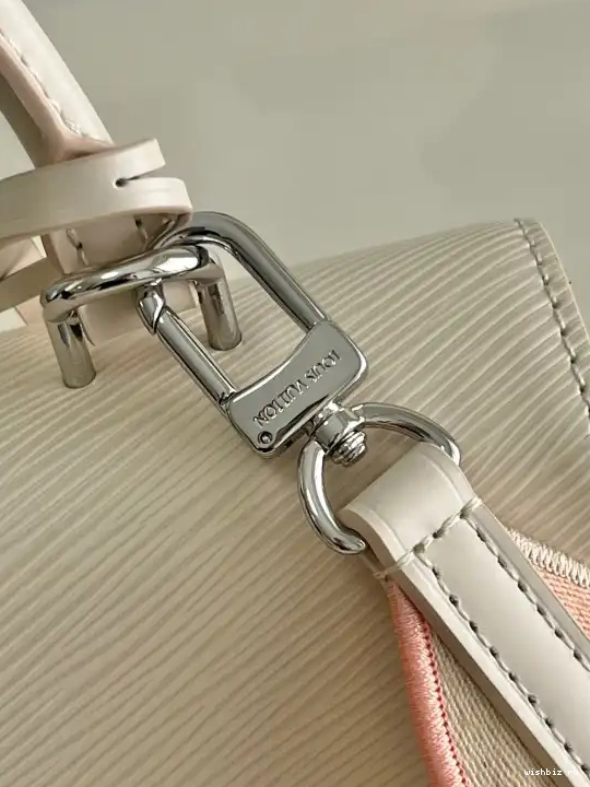 WIS BB LOUIS VUITTON CHANELUNY 0628